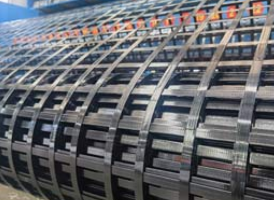 江州钢塑土工格栅：基建“隐形脊梁”的绿色智造与长寿命进化论